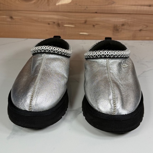 UGG Classic Metallic Slip On Mule Clog Shoes Women Silver Size 6 - Picture 2 of 15